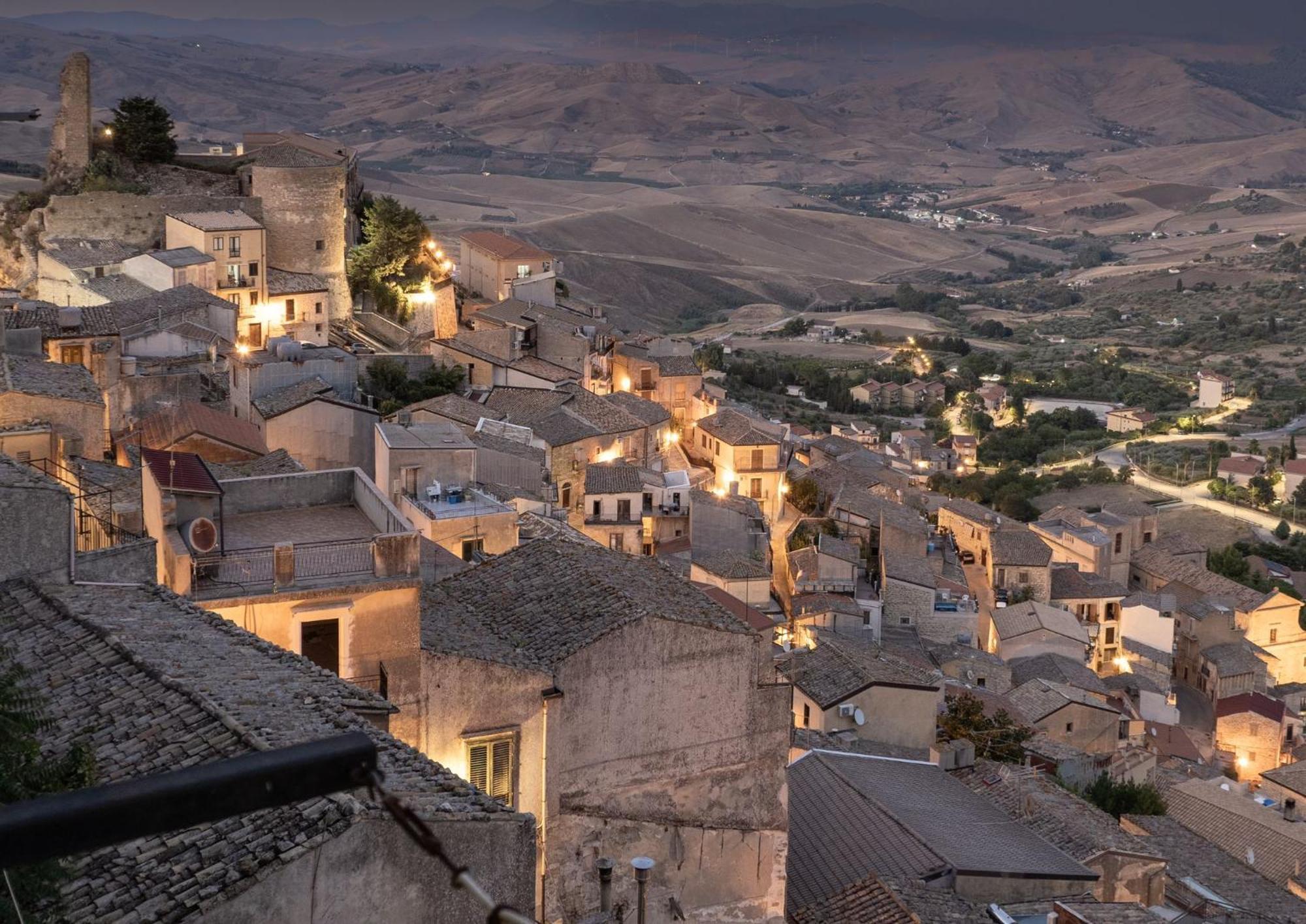 La Casa Della Nonna Apartamento Cammarata Exterior foto